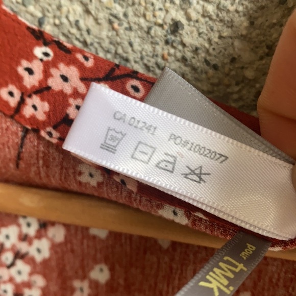 Miiyu Robe from Simons - Picture 7 of 12